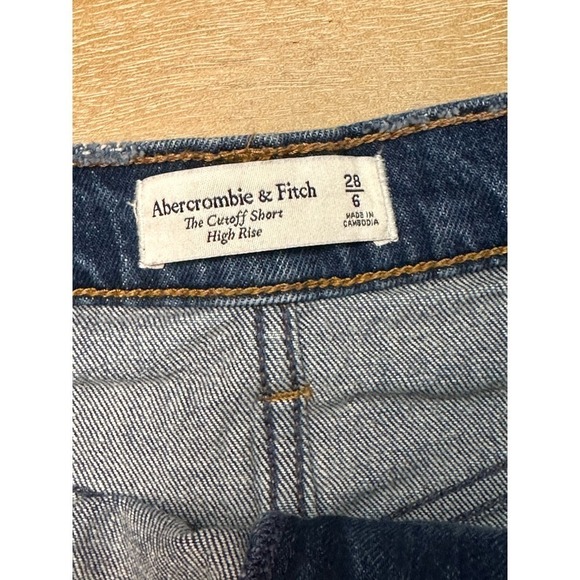 Abercrombie & Fitch The Cutoff Short High Rise - Picture 3 of 4